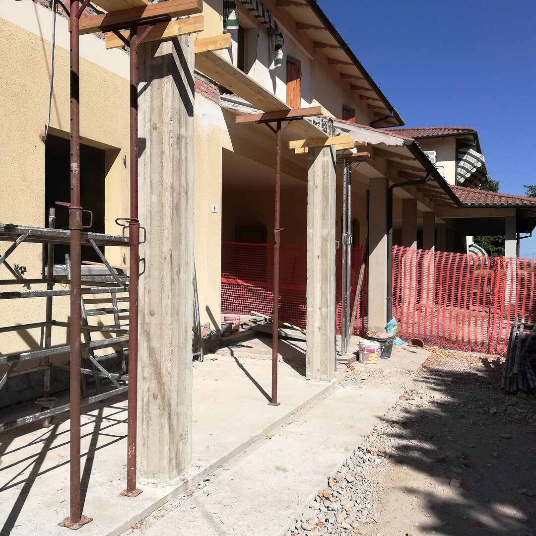 Composite material, Shade, Concrete, Building material, Column, Beam, Daylighting, Shadow, Outdoor Structure, Pergola