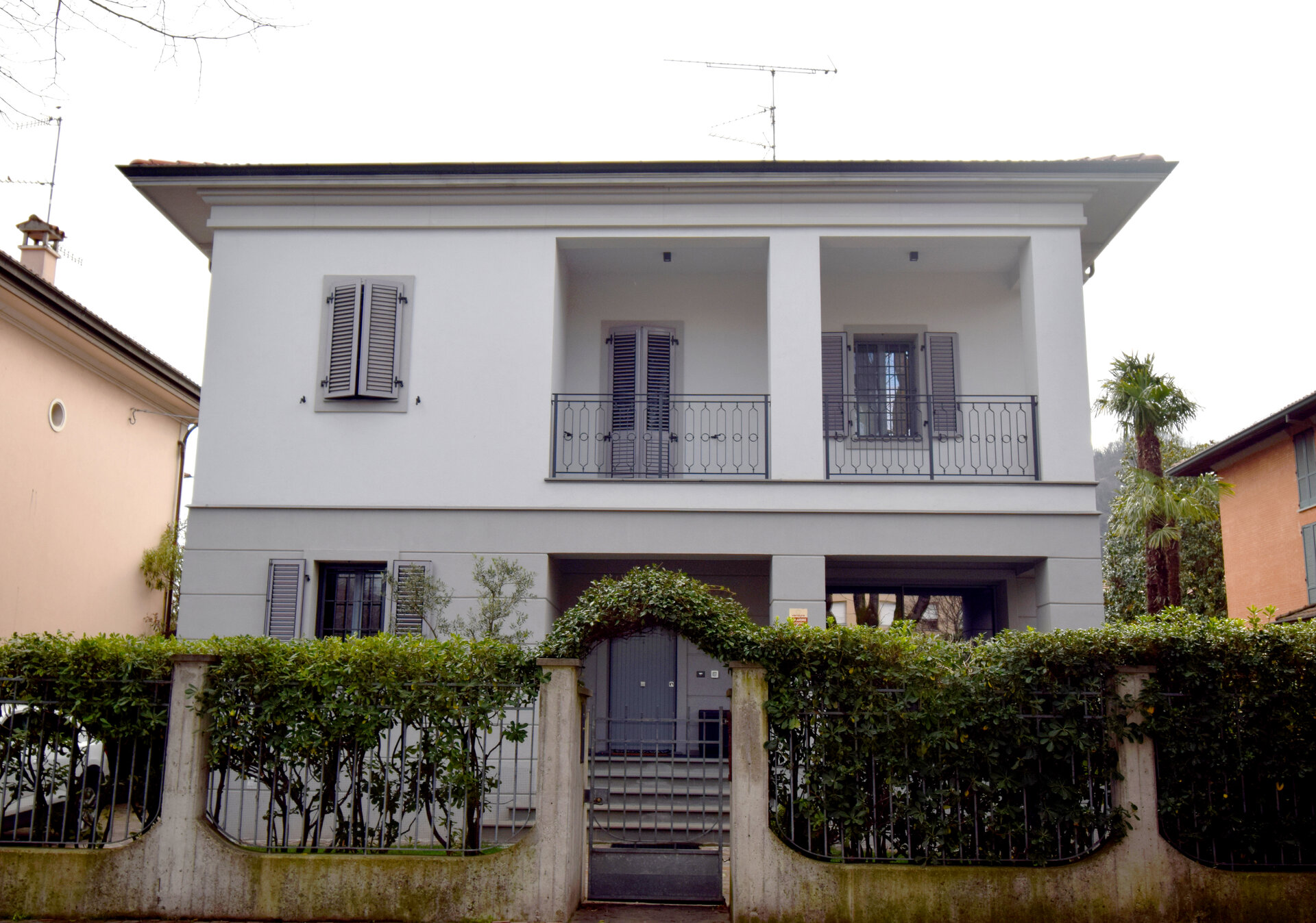 house, home, architecture, estate, building, real, residence, residential, property, facade, structure, balcony, roof